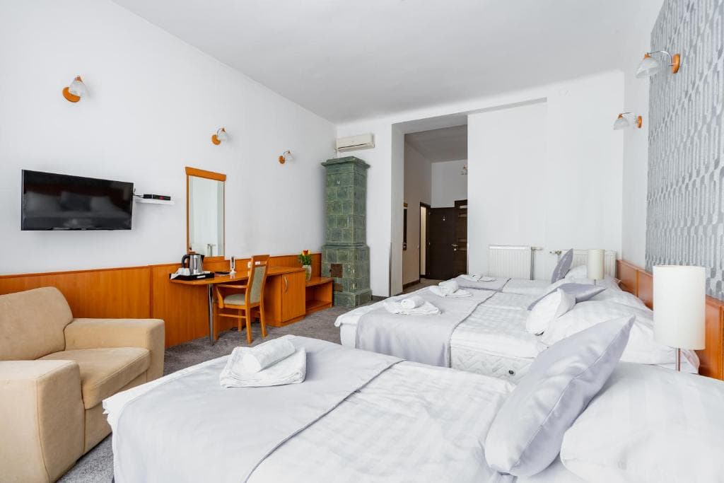 Room with multiple beds